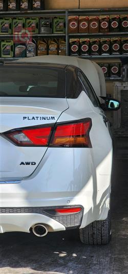 نيسان ألتيما